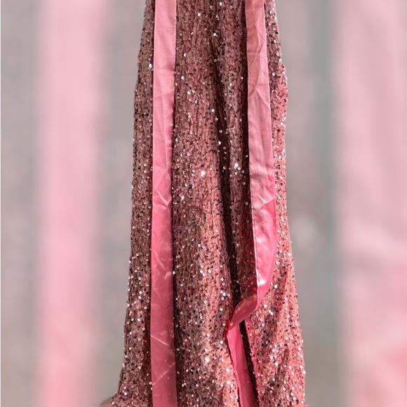 Stunning Pink Sequined Dress Size Medium - Picture 4 of 7